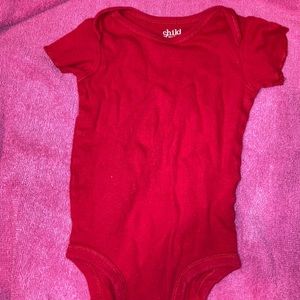 8 baby clothes for $10